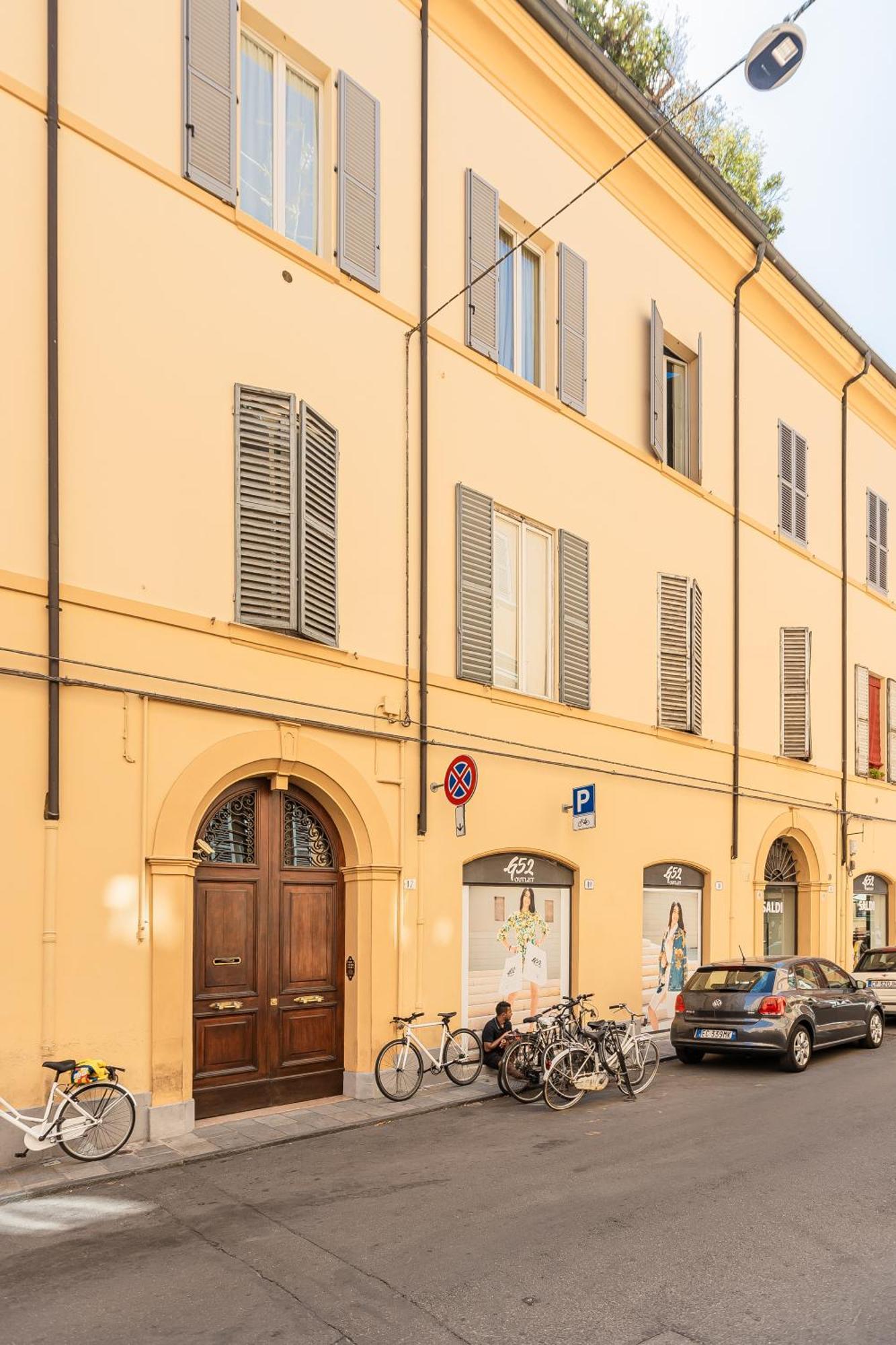 Molinari House Modena Centro Lux Apartment Exterior foto